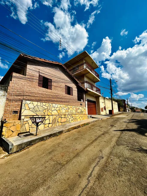 Foto 1 de Casa com 3 Quartos para alugar, 120m² em Vila Góis, Anápolis