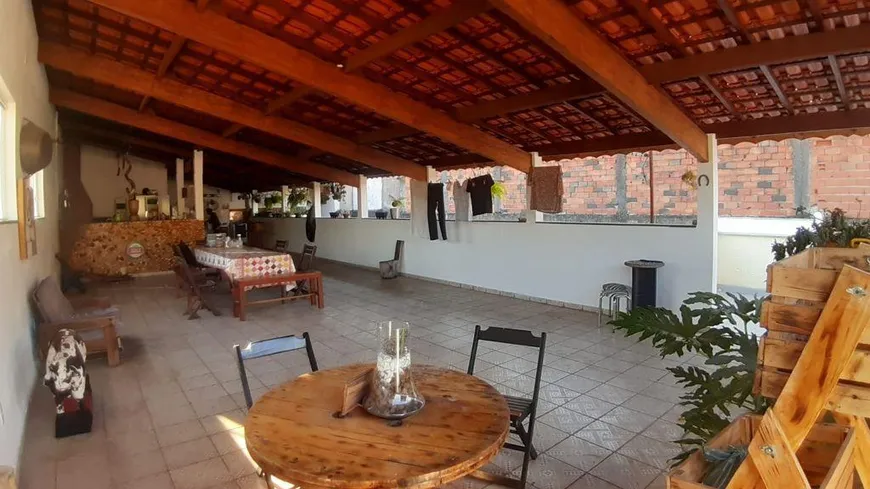 Foto 1 de Casa com 3 Quartos à venda, 250m² em Centro, Piracaia