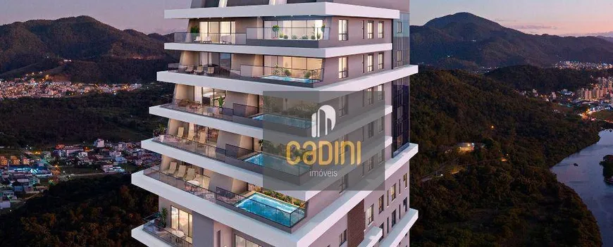 Foto 1 de Apartamento com 3 Quartos à venda, 232m² em Frente Mar Centro, Balneário Camboriú