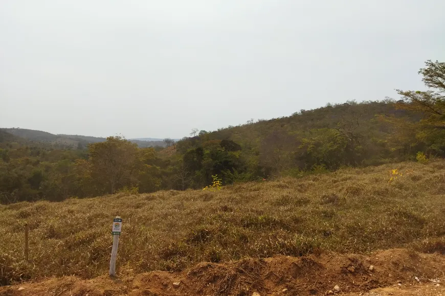 Foto 1 de Lote/Terreno à venda, 20000m² em Zona Rural, Jaboticatubas