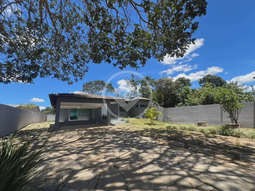 Foto 1 de Casa com 3 Quartos à venda, 1000m² em , Brasília