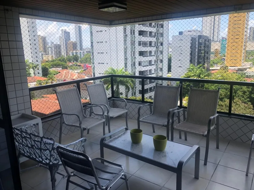 Foto 1 de Apartamento com 4 Quartos à venda, 250m² em Santana, Recife