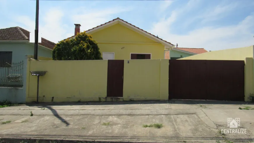 Foto 1 de Casa com 3 Quartos à venda, 176m² em Ronda, Ponta Grossa