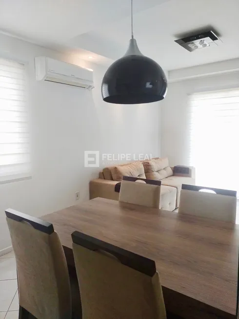 Foto 1 de Apartamento com 2 Quartos à venda, 65m² em Areias, São José