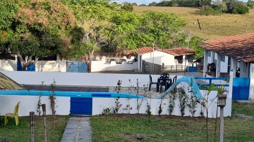 Foto 1 de Fazenda/Sítio com 3 Quartos à venda, 260m² em , Monte Alegre