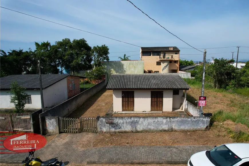 Foto 1 de Casa com 2 Quartos à venda, 70m² em Coroados, Guaratuba