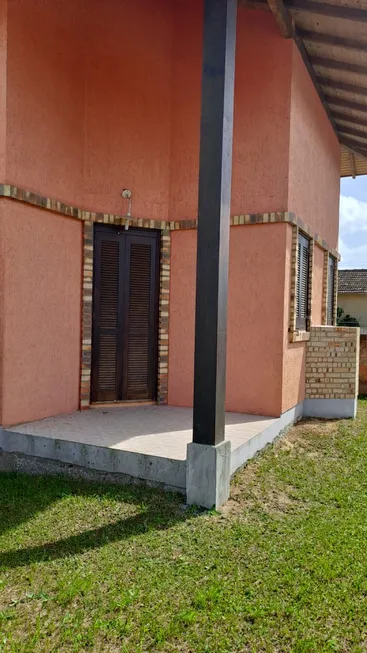 Foto 1 de Casa com 2 Quartos para alugar, 70m² em Centro, Garopaba