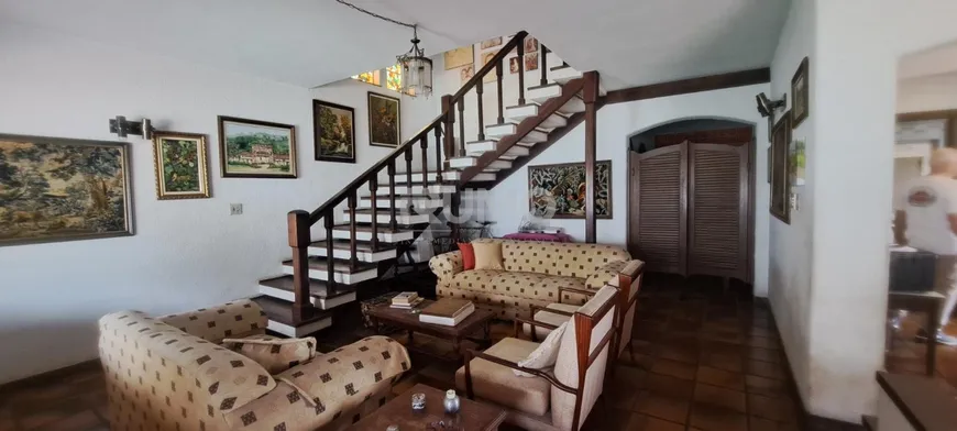 Foto 1 de com 4 Quartos para alugar, 320m² em Vila Brandina, Campinas