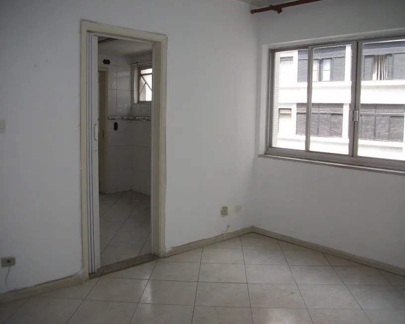 Foto 1 de Apartamento com 2 Quartos para alugar, 62m² em Cerqueira César, São Paulo