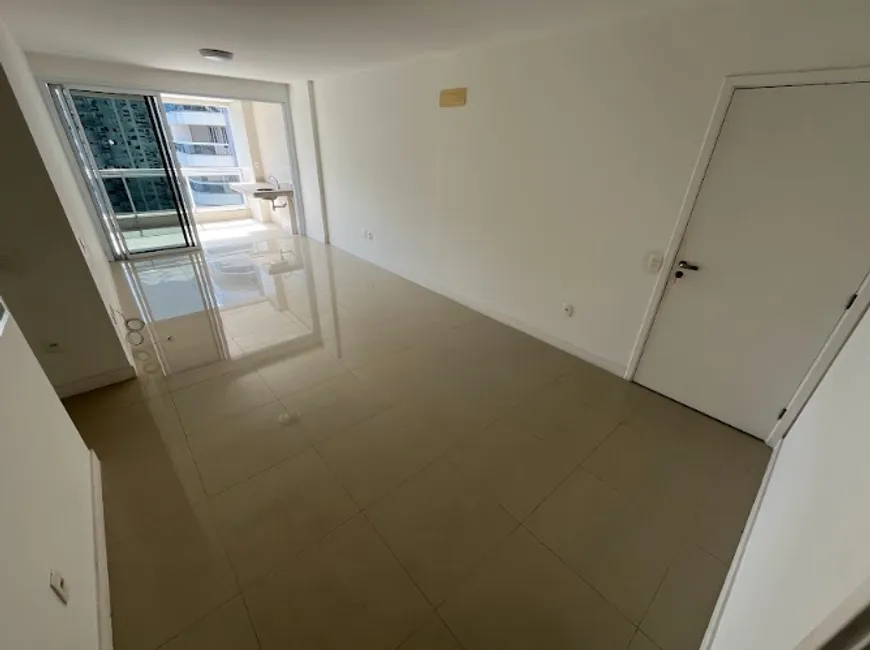 Foto 1 de Apartamento com 3 Quartos à venda, 110m² em Barra da Tijuca, Rio de Janeiro