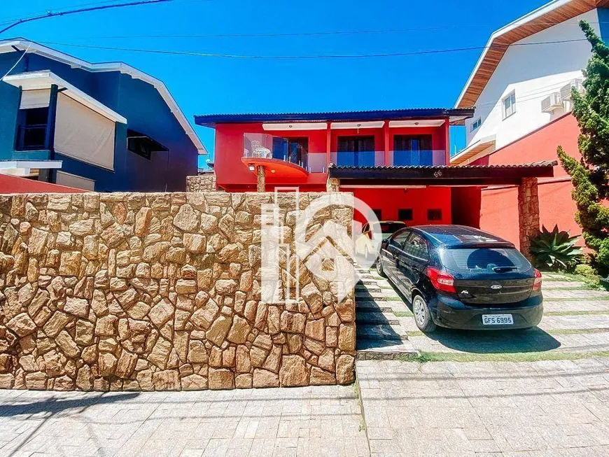 Foto 1 de Casa de Condomínio com 4 Quartos para alugar, 375m² em Vila Zezé, Jacareí