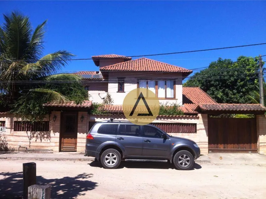 Foto 1 de Casa de Condomínio com 4 Quartos à venda, 300m² em Bosque Beira Rio, Rio das Ostras