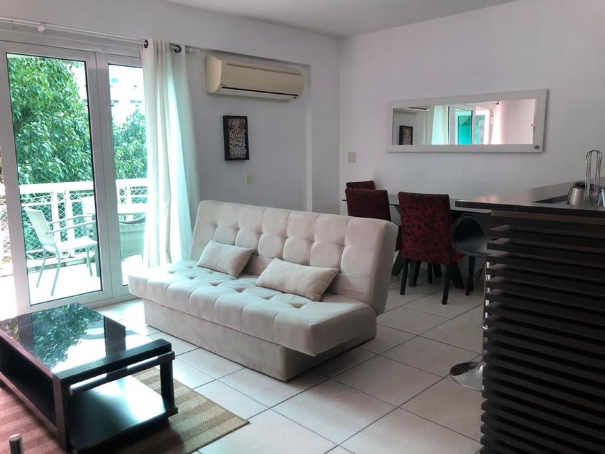 Foto 1 de Apartamento com 2 Quartos para alugar, 100m² em Leblon, Rio de Janeiro