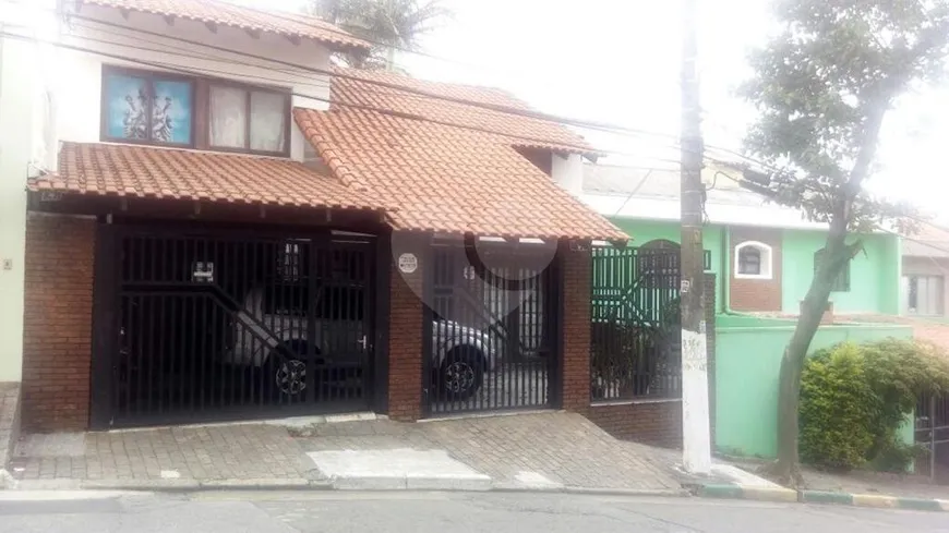 Foto 1 de Casa com 5 Quartos para venda ou aluguel, 241m² em Parque Bristol, São Paulo