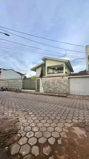 Foto 1 de Casa com 3 Quartos à venda, 500m² em Centro, Coronel Fabriciano