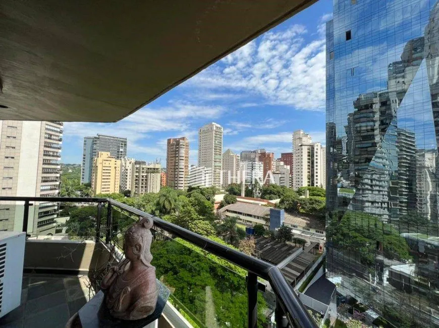 Foto 1 de Apartamento com 4 Quartos para venda ou aluguel, 260m² em Itaim Bibi, São Paulo