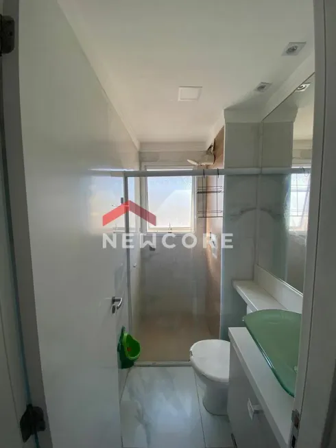 Foto 1 de Apartamento com 2 Quartos à venda, 44m² em Areia Branca, Santos