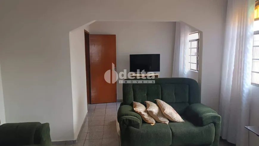 Foto 1 de Casa com 3 Quartos à venda, 184m² em Custódio Pereira, Uberlândia