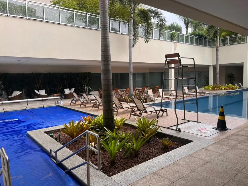 Foto 1 de Apartamento com 2 Quartos para alugar, 70m² em Barra da Tijuca, Rio de Janeiro