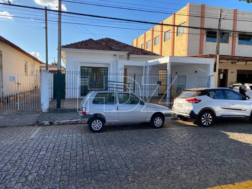 Foto 1 de Casa com 4 Quartos à venda, 203m² em Centro, Araraquara