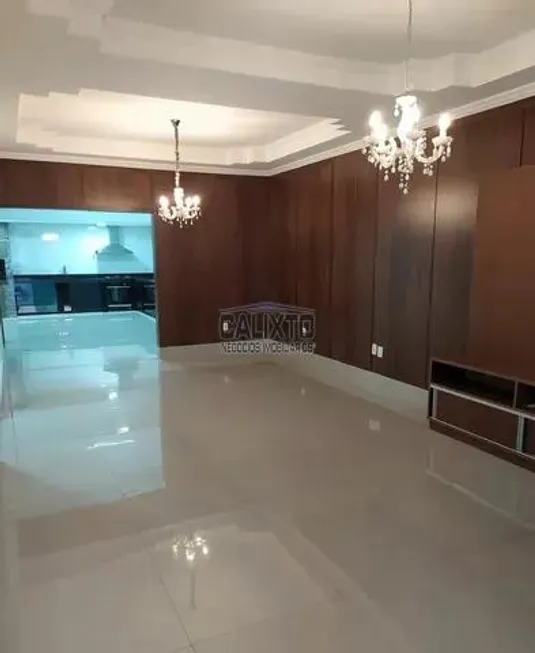 Foto 1 de Casa com 3 Quartos à venda, 180m² em Jardim Botânico, Uberlândia