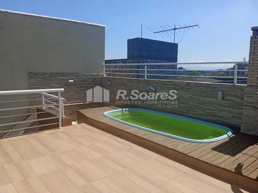 Foto 1 de Casa de Condomínio com 3 Quartos à venda, 384m² em  Vila Valqueire, Rio de Janeiro