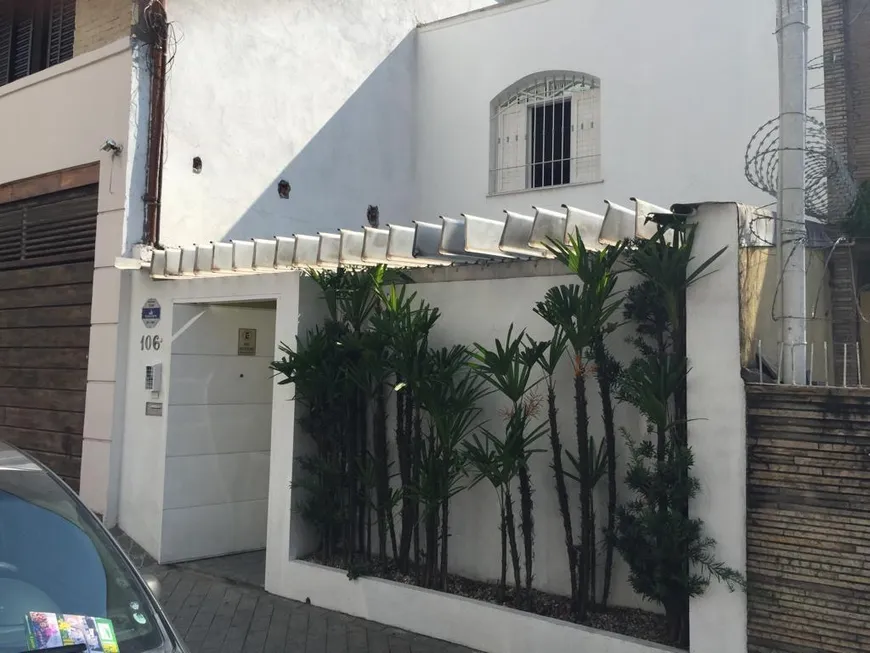 Foto 1 de Casa com 2 Quartos para alugar, 150m² em Vila Clementino, São Paulo