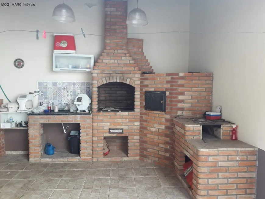 Foto 1 de Sobrado com 3 Quartos à venda, 220m² em Conjunto Habitacional Antonio Bovolenta, Mogi das Cruzes