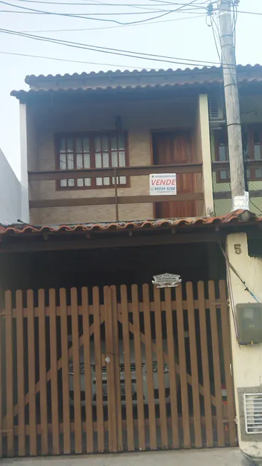 Foto 1 de Casa com 2 Quartos à venda, 72m² em Colubandê, São Gonçalo