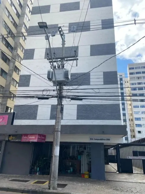 Foto 1 de Apartamento com 1 Quarto para alugar, 50m² em Centro, Curitiba