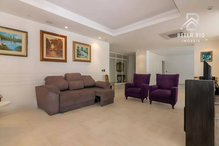 Foto 1 de Apartamento com 3 Quartos à venda, 350m² em Copacabana, Rio de Janeiro