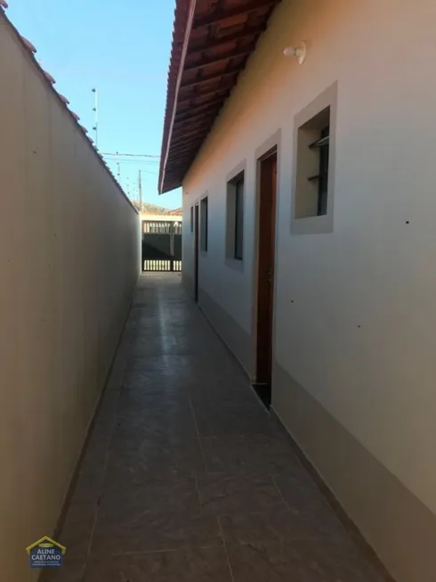 Foto 1 de Casa com 2 Quartos à venda, 72m² em Vila Seabra, Mongaguá