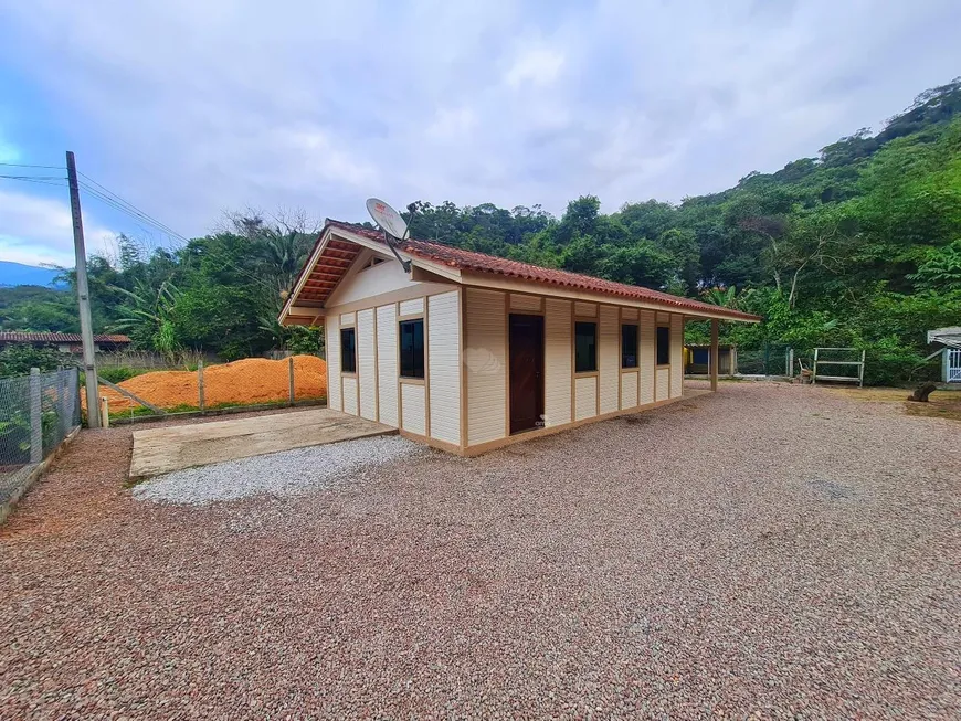 Foto 1 de Casa com 2 Quartos para alugar, 60m² em Cedro Alto, Brusque