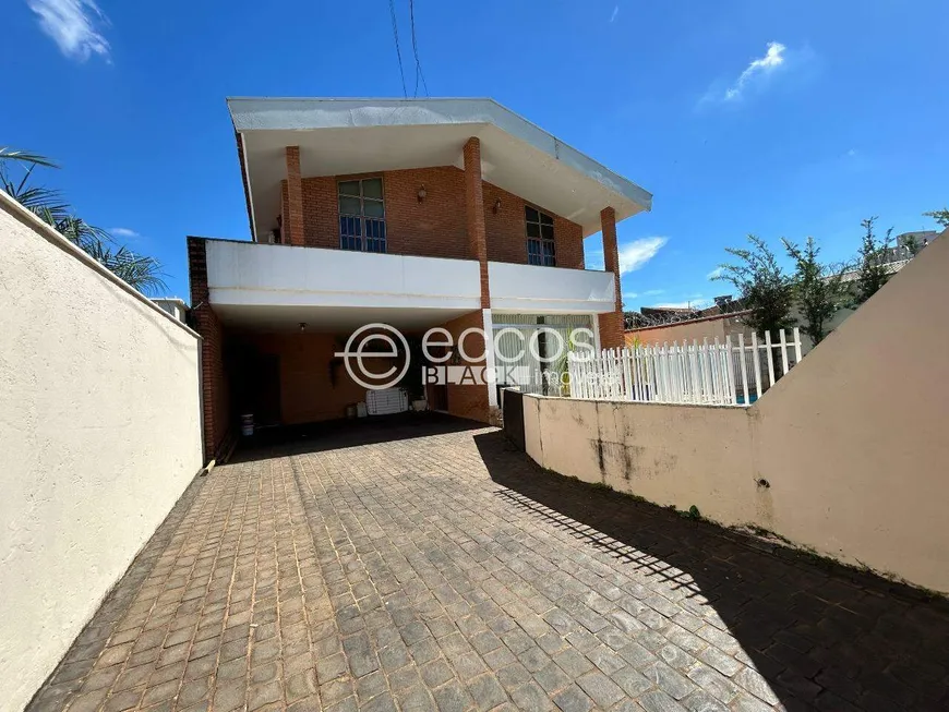 Foto 1 de Casa com 3 Quartos à venda, 340m² em Tabajaras, Uberlândia