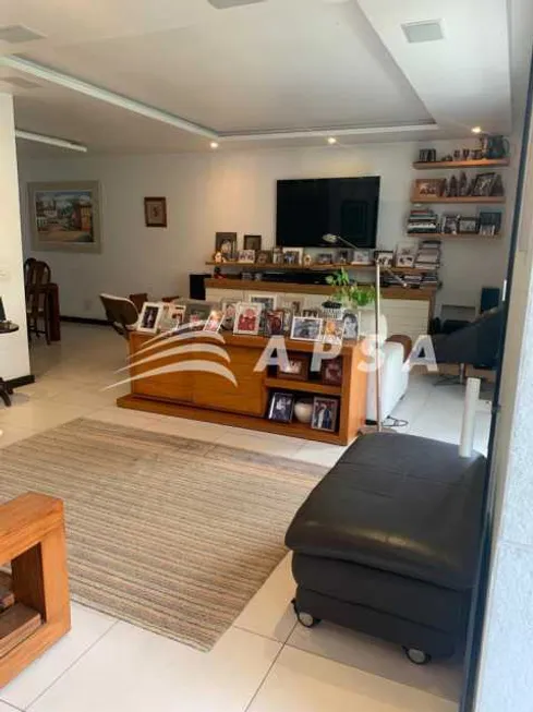 Foto 1 de Apartamento com 4 Quartos à venda, 184m² em Cosme Velho, Rio de Janeiro