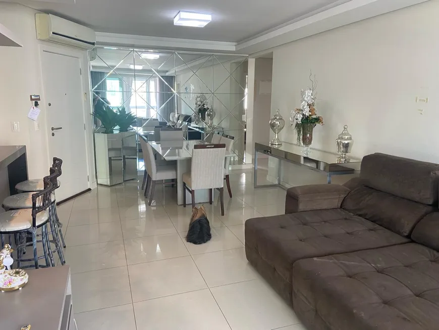 Foto 1 de Apartamento com 3 Quartos para alugar, 117m² em Fazenda, Itajaí