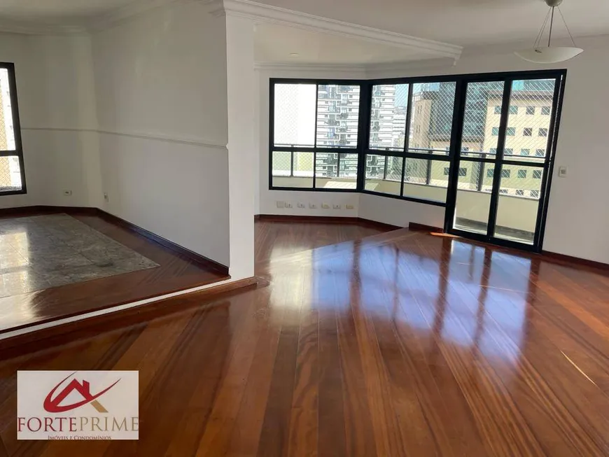 Foto 1 de Apartamento com 3 Quartos à venda, 221m² em Moema, São Paulo