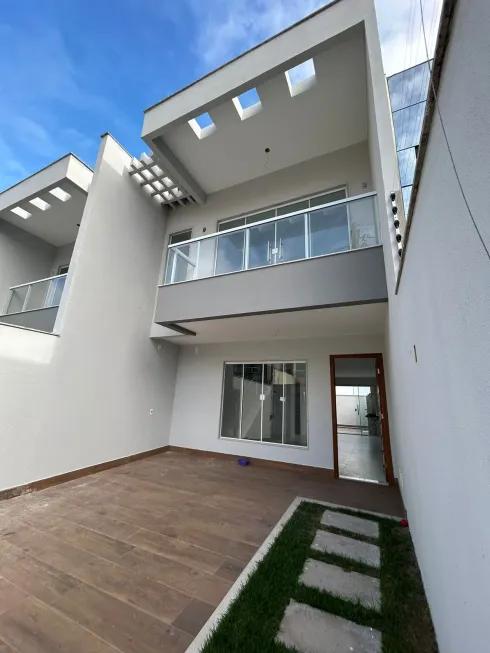 Foto 1 de Casa com 3 Quartos à venda, 110m² em Ataíde, Vila Velha