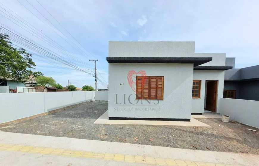 Foto 1 de Casa com 2 Quartos à venda, 53m² em Auxiliadora, Gravataí