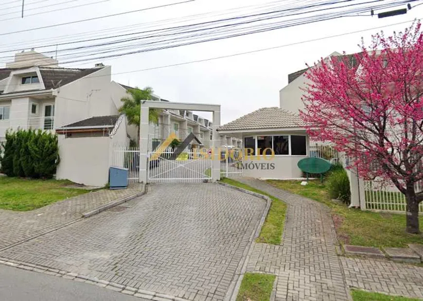 Foto 1 de Sobrado com 3 Quartos à venda, 140m² em Santa Cândida, Curitiba