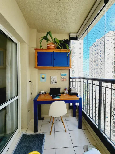 Foto 1 de Apartamento com 2 Quartos para alugar, 68m² em Jardim Tupanci, Barueri