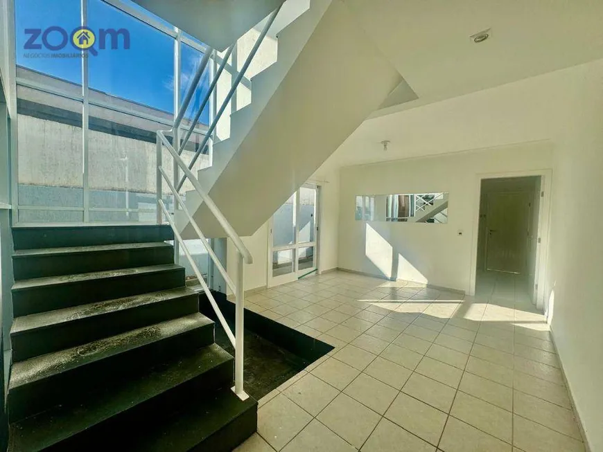 Foto 1 de Casa com 4 Quartos para venda ou aluguel, 162m² em Horto Santo Antonio, Jundiaí