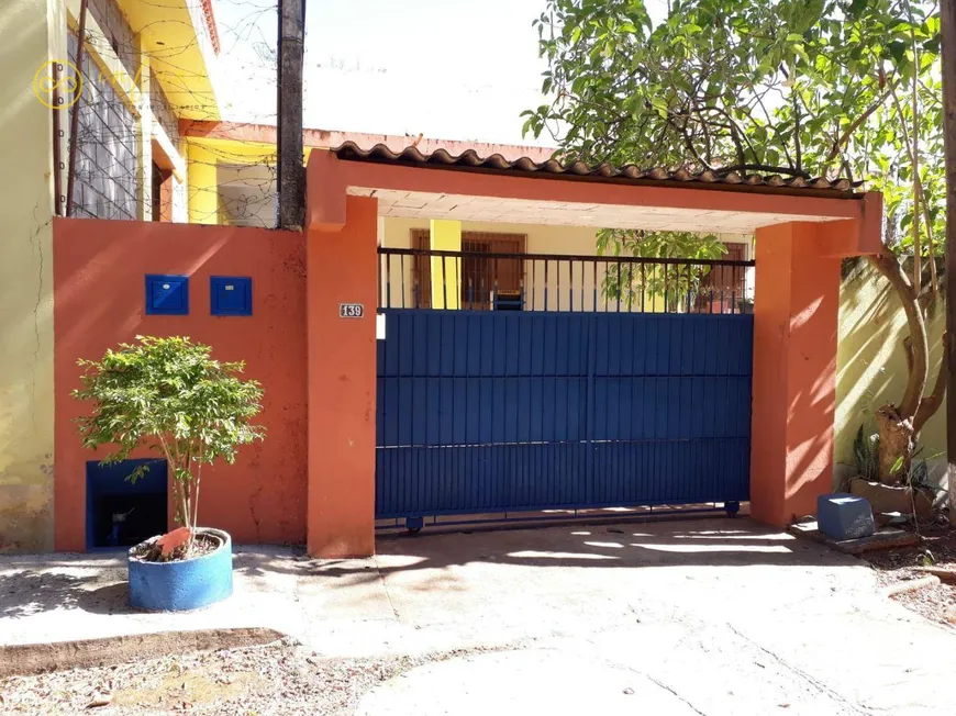 Foto 1 de Fazenda/Sítio com 6 Quartos à venda, 2400m² em Jardim Colonial I, Aracoiaba da Serra