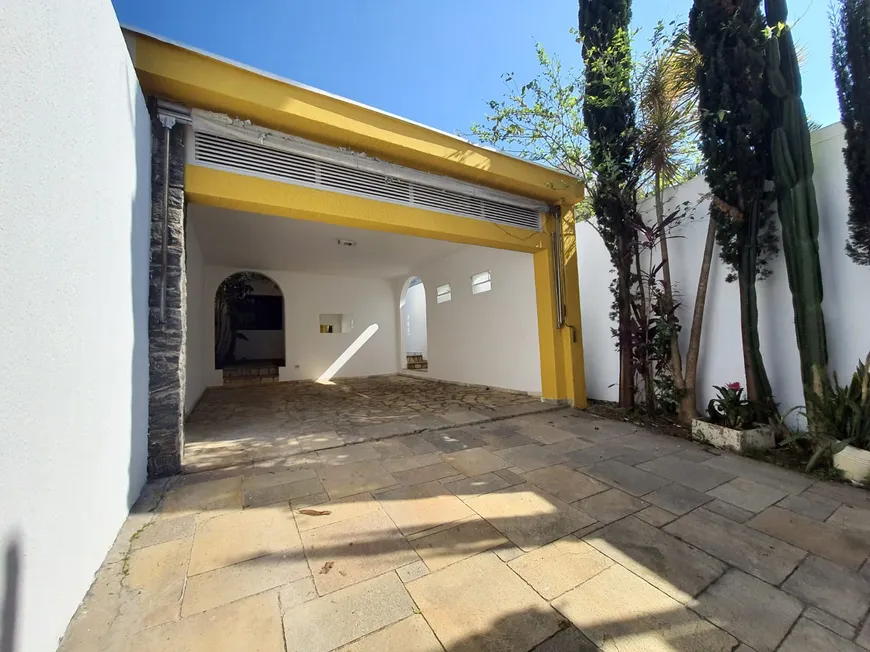 Foto 1 de Casa com 3 Quartos para alugar, 200m² em Brooklin, São Paulo