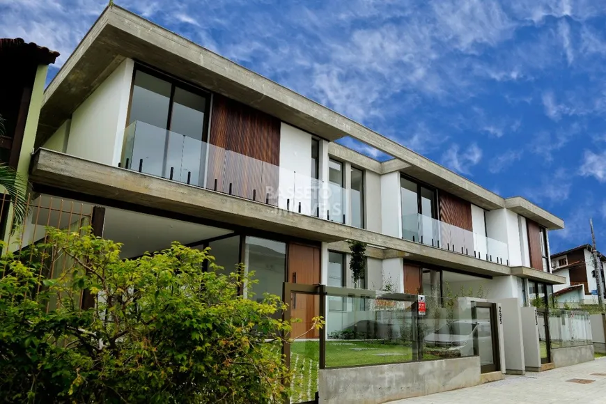Foto 1 de Casa com 3 Quartos à venda, 166m² em Itacorubi, Florianópolis