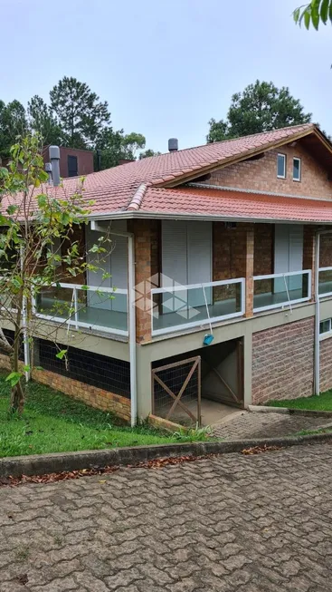 Foto 1 de Casa com 3 Quartos à venda, 308m² em Hípica, Porto Alegre