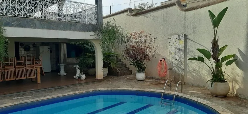 Foto 1 de Casa com 3 Quartos à venda, 293m² em Jardim Antartica, Ribeirão Preto