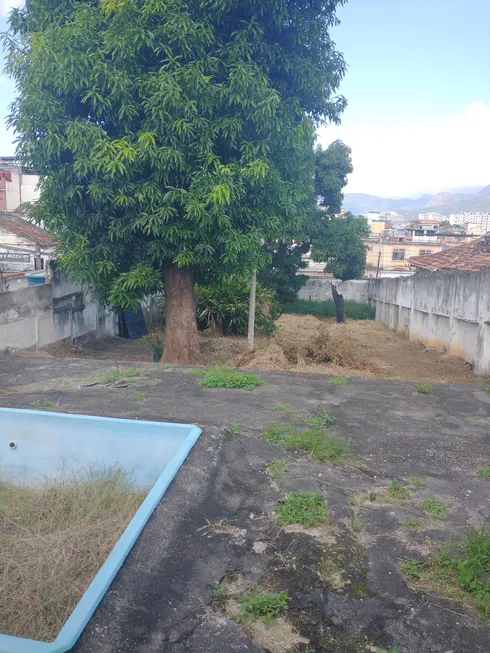 Foto 1 de Casa com 4 Quartos à venda, 80m² em Inhaúma, Rio de Janeiro