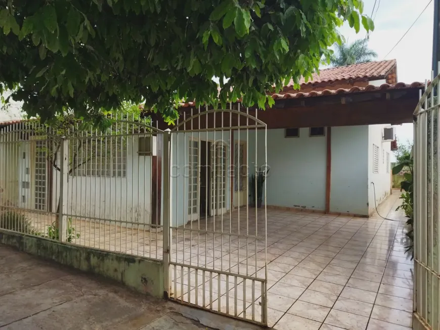 Foto 1 de Casa com 3 Quartos à venda, 162m² em Jardim Santa Catarina, São José do Rio Preto