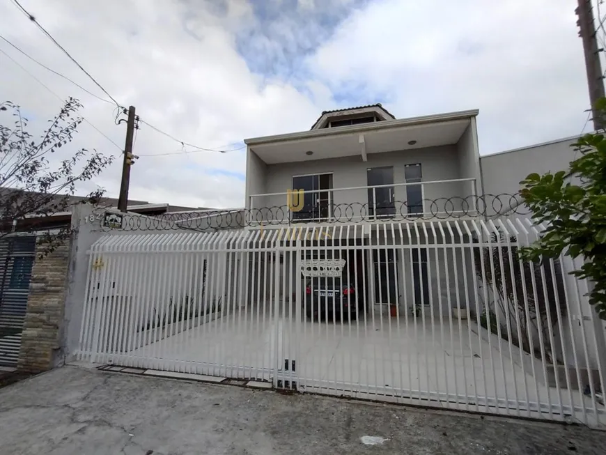 Foto 1 de Sobrado com 4 Quartos à venda, 230m² em Alto Boqueirão, Curitiba